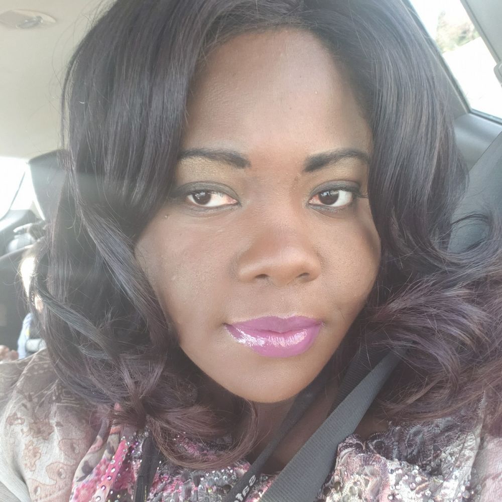 Meet your Posher, Dominque